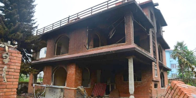 आगजनीपछि पूर्वराष्ट्रपतिको निजी निवास यस्तो छ अवस्था