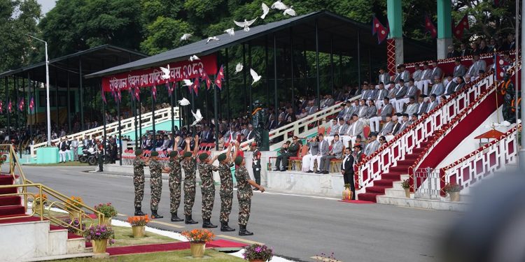 सैनिक मञ्चमा राष्ट्रय उत्साहका साथ मनाइयो संविधान दिवस