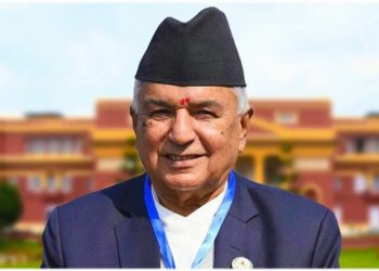 प्रधानमन्त्री र सुरक्षा निकायका प्रमुखहरु छलफल गर्दै