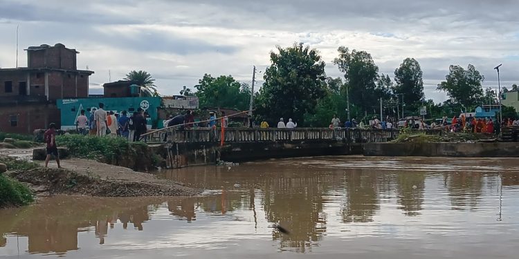 वर्षा र बाढीले पिपरा गाउँपालिका डुवानमा, जनजीवन कष्टकर