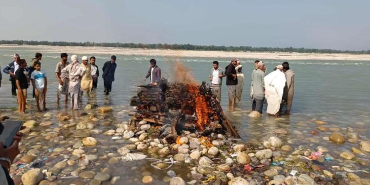 हमासको आक्रमणमा परी ज्यान गुमाएका विपीनको गरियो अन्त्येष्टि