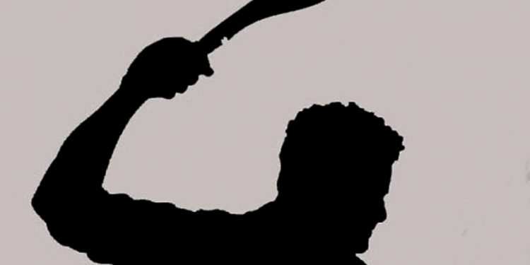 छोराबुहारीमाथि बाबुले गरे खुकुरी प्रहार