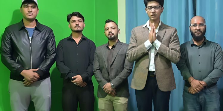 ’गरिखान देउ’का ढुंगानाले दल घोषणा गर्दै
