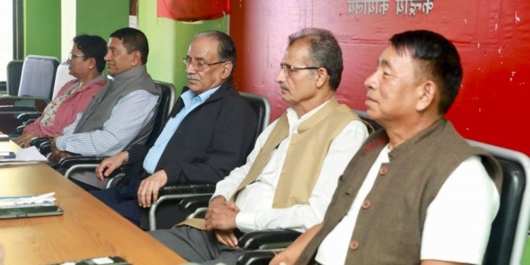 माधव र विप्लवसँग पार्टी एकताका लागि सकारात्मक हुनुहुन्छ : प्रचण्ड