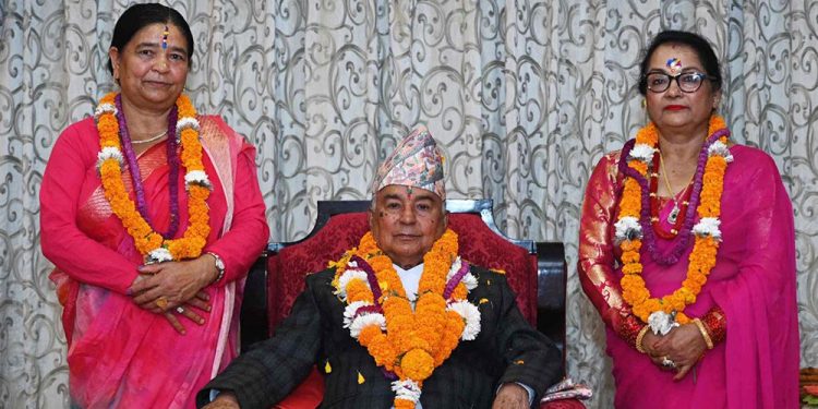 बहिनीहरूको हातबाट राष्ट्रपति पौडेलले लगाए तिहारको टीका