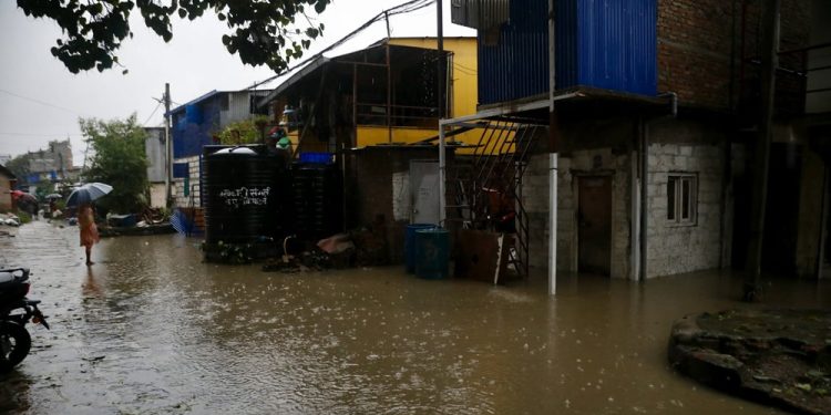 सुकुम्बासी बस्तीमा पस्यो बाढी
