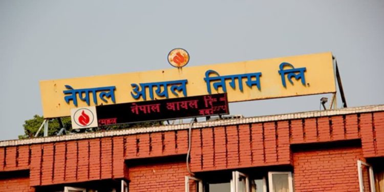 उपभोक्ता राहतसँगै पेट्रोलियम मूल्य बढ्यो