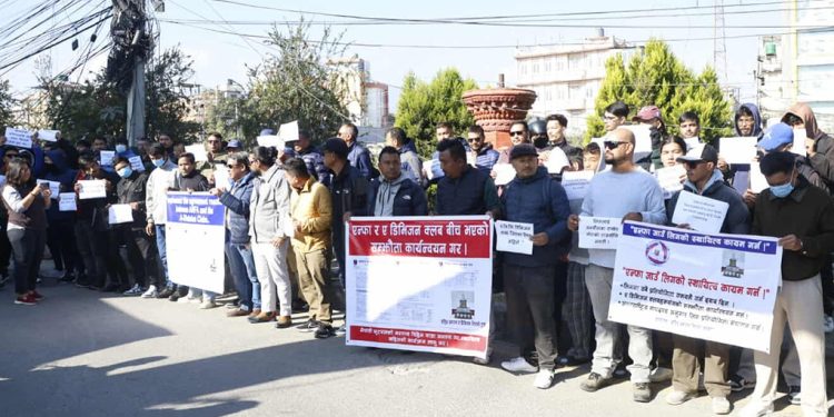 ए डिभिजन क्लबहरूको एन्फा गेटमै धर्ना, लिगको नियमितता माग