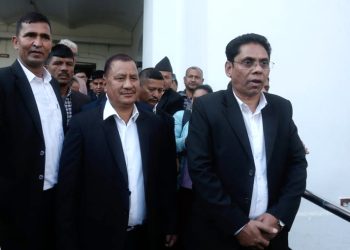 विप्लवसहितका नेताहरू दल दर्ताका लागि निर्वाचन आयोगमा