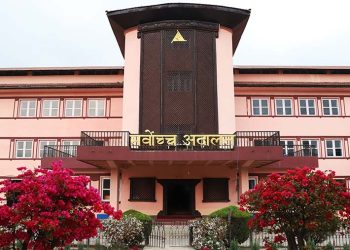 मधेश प्रदेशमा संविधान विवादः नयाँ सरकारविरुद्ध सर्वोच्चमा रिट