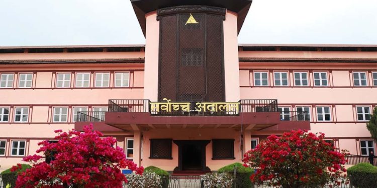 मधेश प्रदेशमा संविधान विवादः नयाँ सरकारविरुद्ध सर्वोच्चमा रिट
