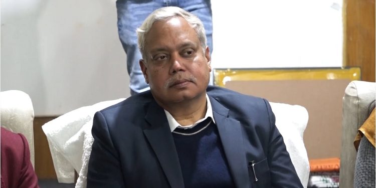 भारतीय राजदूत श्रीवास्तवको स्वास्थ्यमा सुधारले आईसीयूमा उपचार जारी