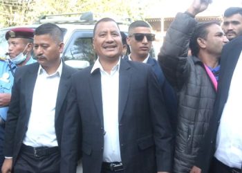 सरकार भंगदेखि संविधान पुनर्लेखनसम्म, विप्लवका १३ माग सार्वजनिक