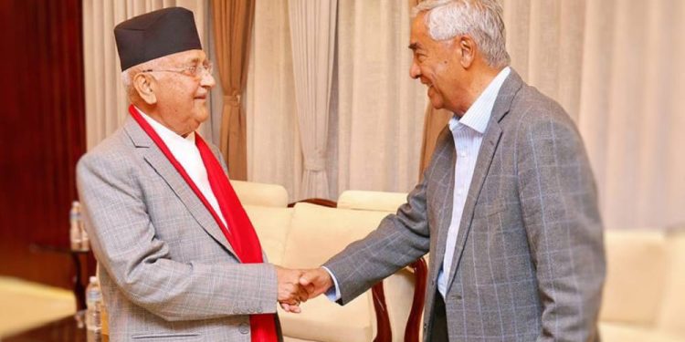 देउवालाई भेट्न महाराजगञ्ज पुगे ओली