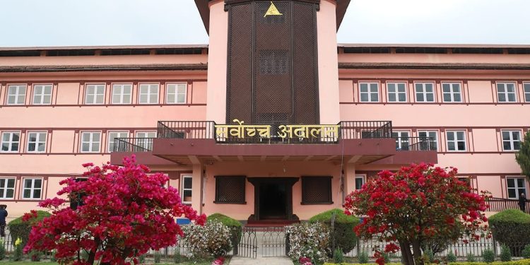 कांग्रेसका ८ सांसदको रिट : प्रतिनिधिसभा विघटन र प्रधानमन्त्री कार्कीको नियुक्ति असंवैधानिक दाबी