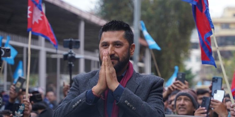 रविलाई बाजागाजासहित पार्टी कार्यालयमा स्वागत