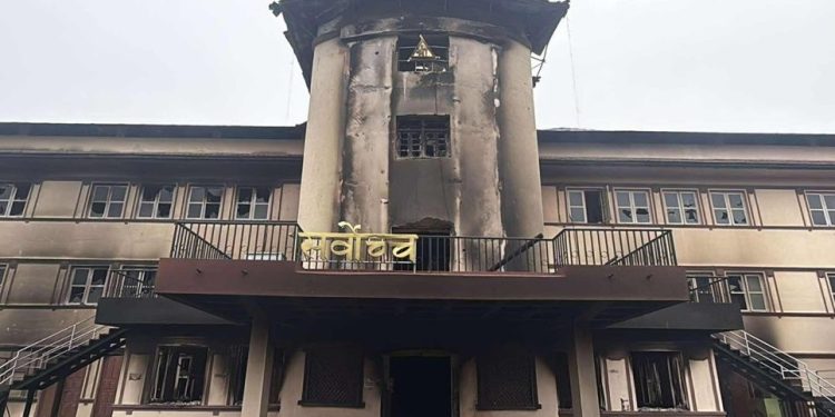 संसद् विघटनविरुद्ध सर्वोच्चमा दबाब बढ्दो, १४६ सांसदको हस्ताक्षर जुट्यो
