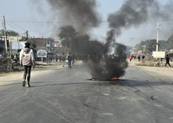 अटो चालकको मृत्युले चर्कियो आक्रोश, पूर्व-पश्चिम राजमार्ग अवरुद्ध