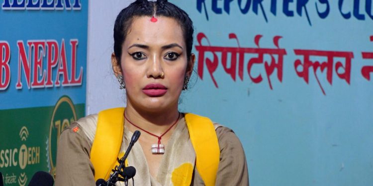दलभन्दा माथि उठेर संसद् छिर्ने आशिका तामाङको तयारी