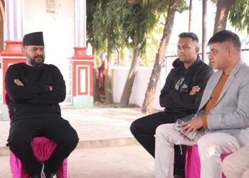 झापा-५ चुनावी माहोल : बालेनको डेरामा भीड, ओलीको विकास दाबी