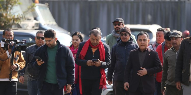 गगन थापा नेतृत्वको कांग्रेस निर्वाचन आयोगमा