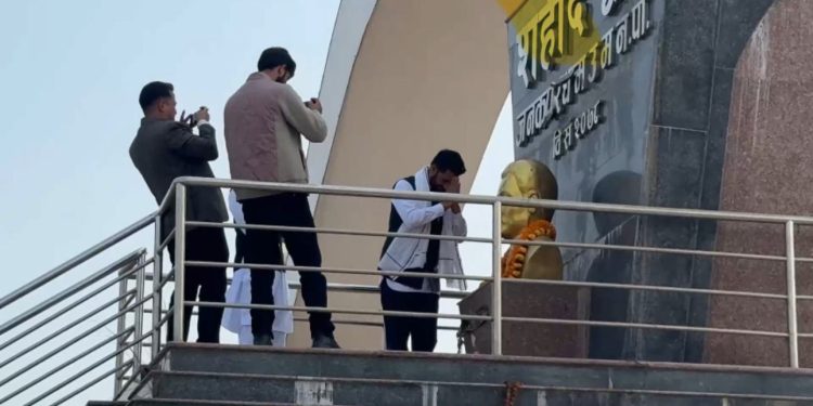 सहिदप्रति श्रद्धाञ्जली अर्पण गर्दै जनकपुरमा रास्वपाको राजनीतिक सन्देश