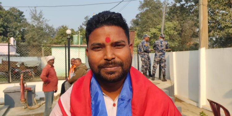धनुषा-२ बाट स्वतन्त्र उम्मेदवार जयनाथ अधिकारीको उम्मेदवारी दर्ता