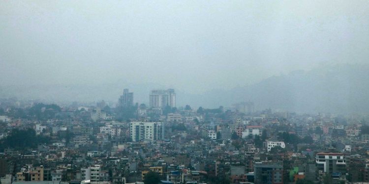 मौसम बदलीको असर : काठमाडौँमा वर्षाको अनुमान