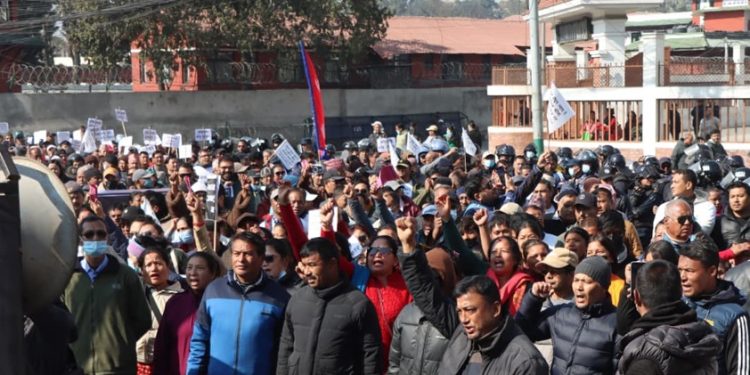 नदी–खोला किनार खाली गराउने निर्णयप्रति काठमाडौँमा चर्को विरोध