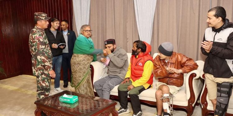 माग पूरा गर्ने आश्वासनसँगै अनशन तोडियो डा. निकोलस भुसाल
