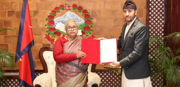 खरेल मन्त्री पदबाट बाहिरिए, रास्वपाबाट चुनावी तयारी