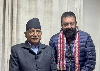 काठमाडौँमा सञ्जय दत्त र प्रचण्डबीच आत्मीय भेटघाट