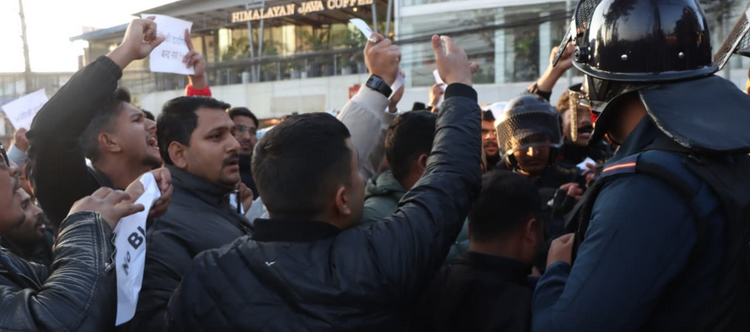 भेनेजुएलामाथि भएको आक्रमण विरोधमा उत्रिए नेपाली विद्याथी