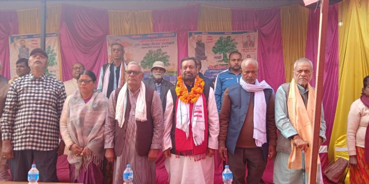 धनुषा-३ मा काँग्रेस उम्मेदवार निधि जनताको बीचमा, वडा स्तरीय भेटघाट तीव्र