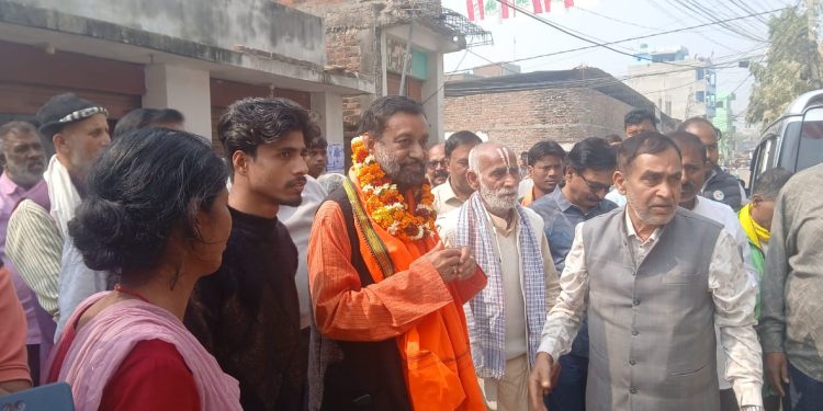 धनुषा-३ मा कांग्रेस उम्मेदवार निधिको सक्रियता, मुस्लिम टोलमा सघन भेटघाट