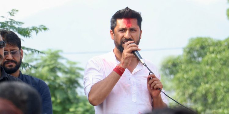 पाँच वर्षे स्थिर सरकारको अपिल गर्दै लामिछाने