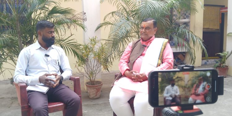 महन्थ ठाकुरले धोका दिए : हरिनारायण यादवको आरोप