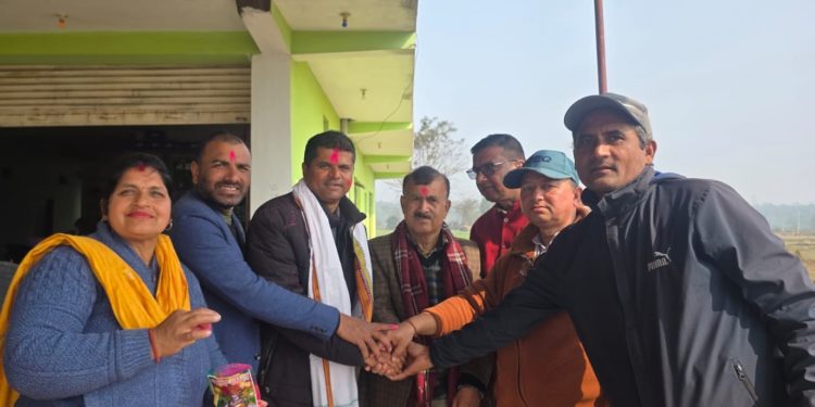 महेन्द्र यादवलाई समर्थन गर्दै एमाले नेता सुदर्शन गजुरेल कांग्रेसमा प्रवेश