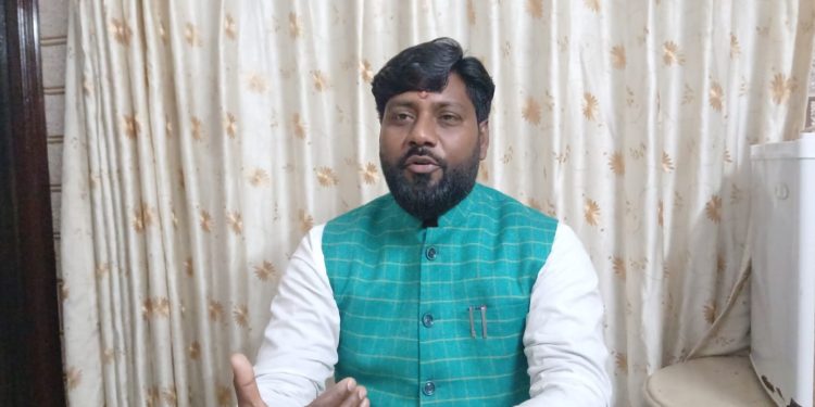 दलित, मुस्लिम र मधेशीको आवाज संसदमा पु¥याउने मेरो लक्ष्य : उम्मेदवार दास