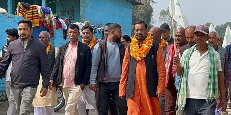 लोकतन्त्र र विकासको एजेन्डासहित निधि गाउँ-गाउँमा