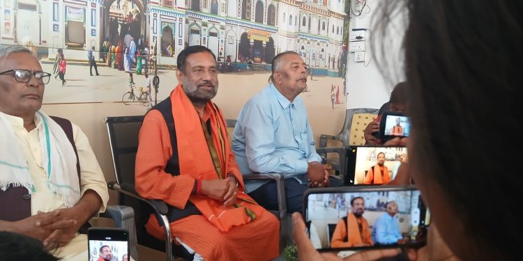 धनुषा-३ मा पत्रकार भेटघाटमार्फत चुनावी तयारी तीव्र बनाउँदै निधि