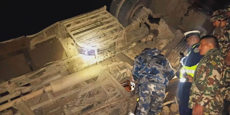 पोखराबाट काठमाडौं आउँदै गरेको बस दुर्घटनाग्रस्त, १९ को मृत्यु