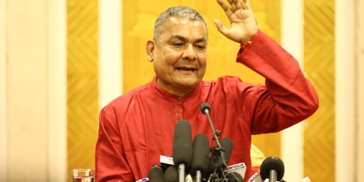 राजा स्वागतका लागि एयरपोर्ट घेराउ गर्न प्रसाईंको अपिल