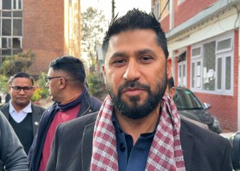 सर्वोच्चको आदेश कुर्दै कास्की अदालत, लामिछानेको मुद्दा रोकियो