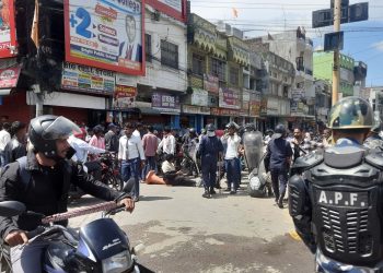 परीक्षा रोकिएको विरोधमा वीरगञ्जका विद्यार्थी सडकमा