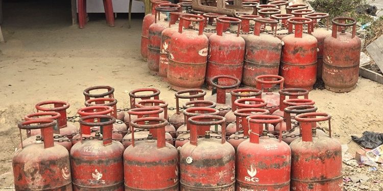 कृत्रिम अभाव रोक्न प्रशासन सक्रिय व्यापारीलाई चेतावनी