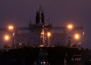 रानको मिसाइल आक्रमणमा कुवेतको तेल ट्यांकर क्षतिग्रस्त