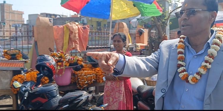 फुटपाथ अतिक्रमण हटाउन जनकपुरमा मन्त्रीको सक्रियता