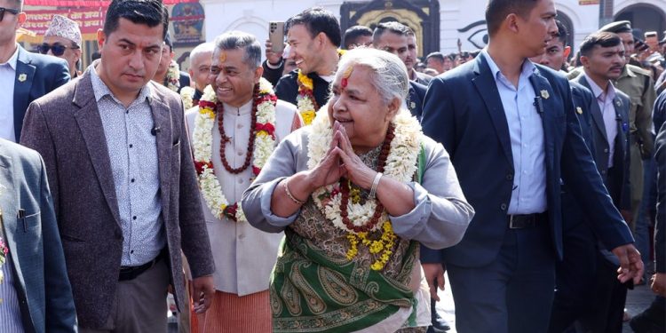 पशुपतिमा प्रधानमन्त्री कार्कीले गरेका रुद्राभिषेक पूजा