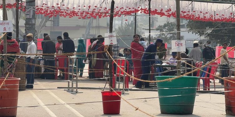 देशभर मतदान सम्पन्न, केही स्थानमा स्थानीयको बहिष्कार